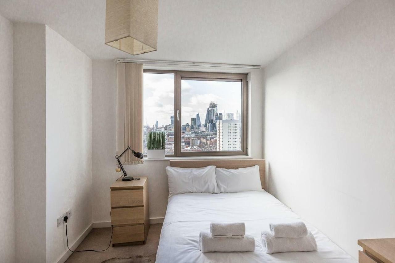 Modern 1 Bedroom Apartment In E1 With Great Views London Kültér fotó